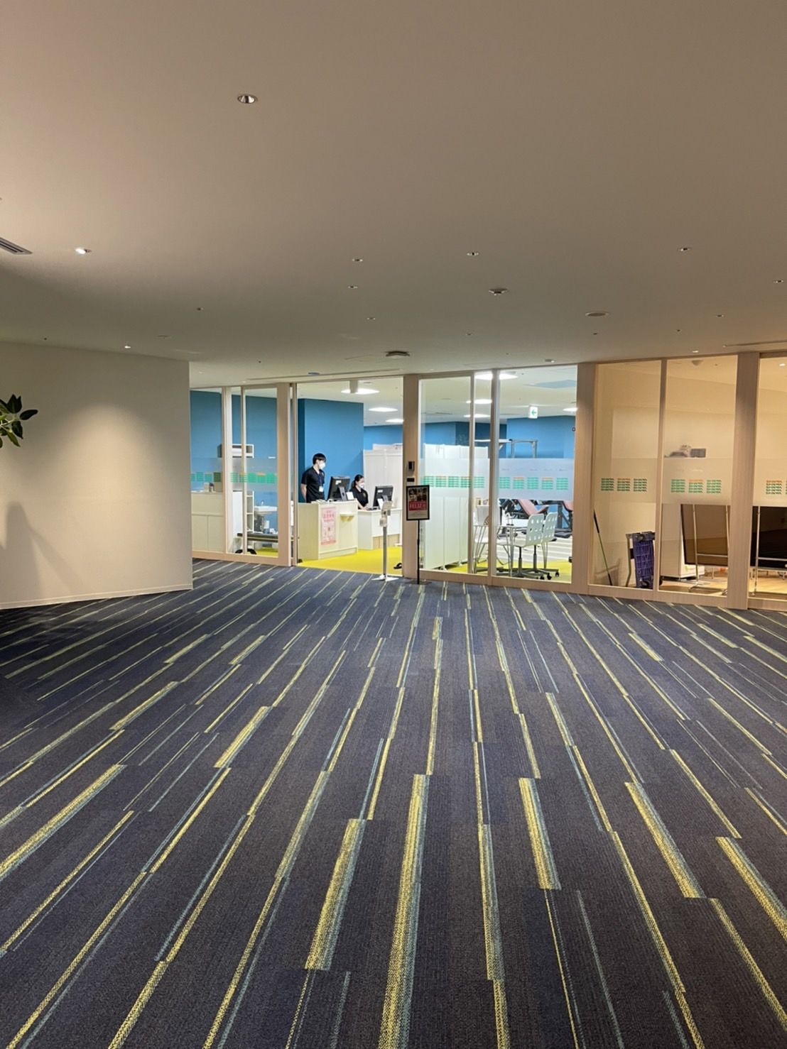 パーソナルジムFELIZー心斎橋店のエントランス