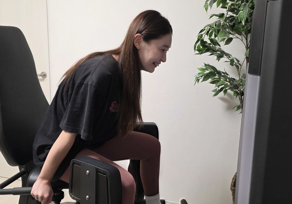 梅田でパーソナルトレーニングを受ける女性