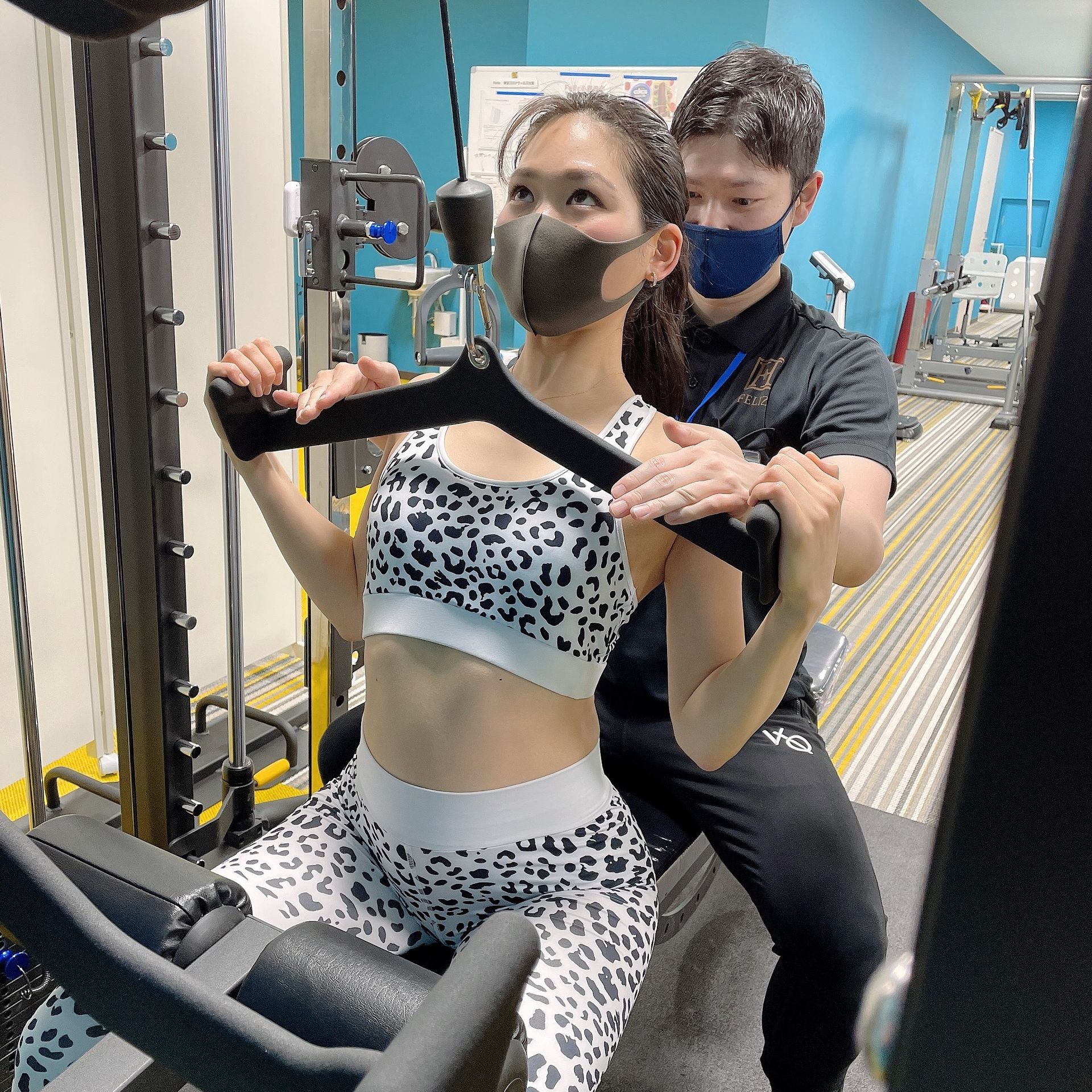 パーソナルトレーナー　女性